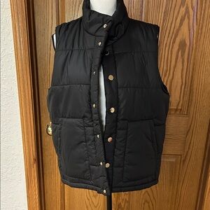 Women's Black Puffer Vest